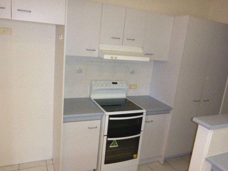 6 Allinga Close, Bentley Park QLD 4869