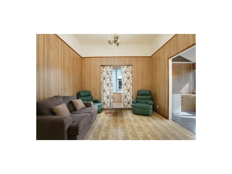 29 James Street, Manunda QLD 4870