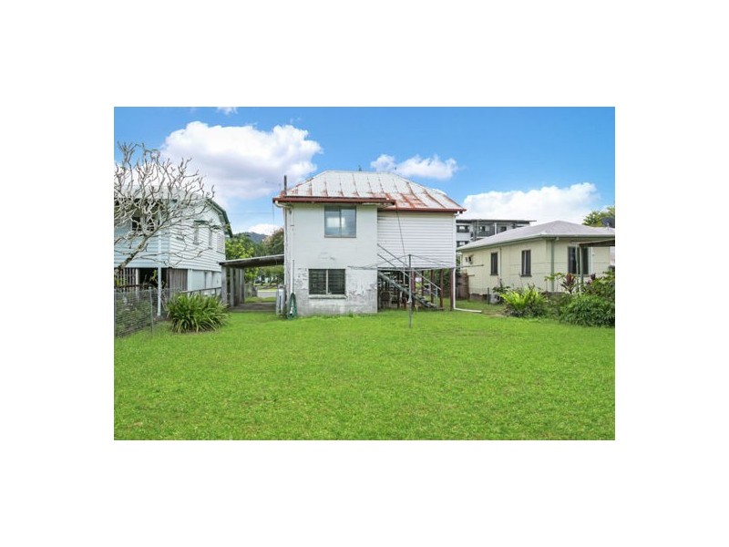 29 James Street, Manunda QLD 4870