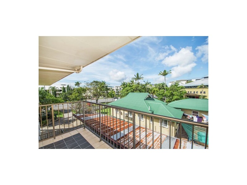 8/347 Lake Street, Cairns North QLD 4870