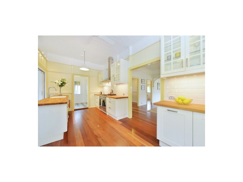 92 Woodward Street, Edge Hill QLD 4870