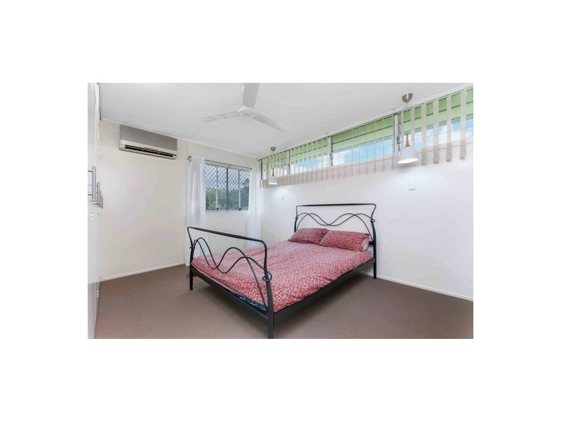 44 Hillview Crescent, Whitfield QLD 4870
