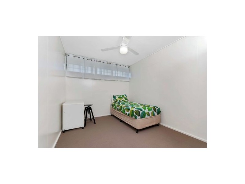44 Hillview Crescent, Whitfield QLD 4870