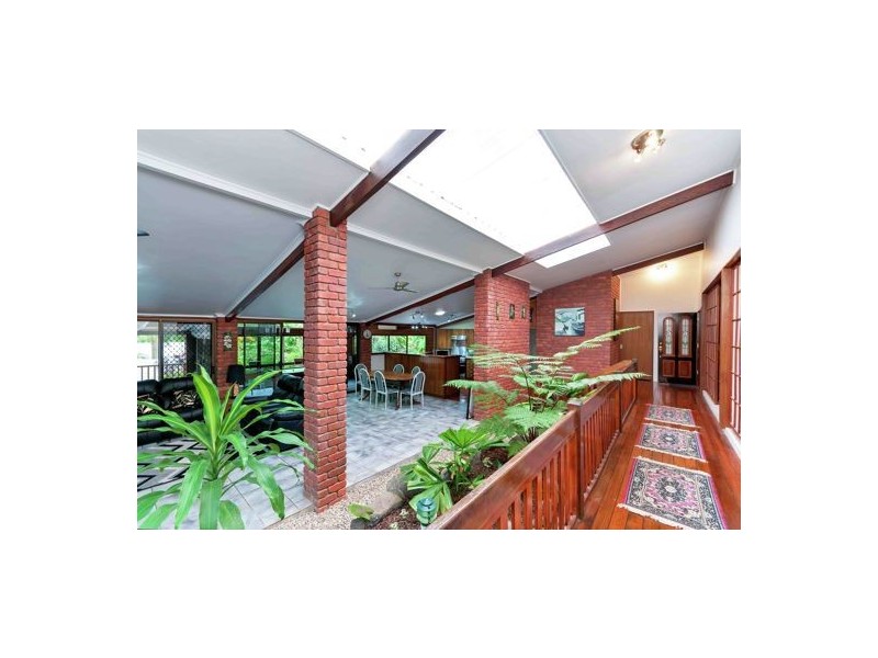 19 Hutchinson Street, Edge Hill QLD 4870