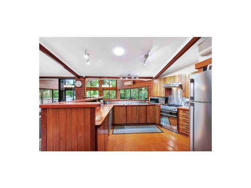 19 Hutchinson Street, Edge Hill QLD 4870