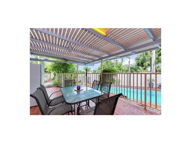19 Hutchinson Street, Edge Hill QLD 4870