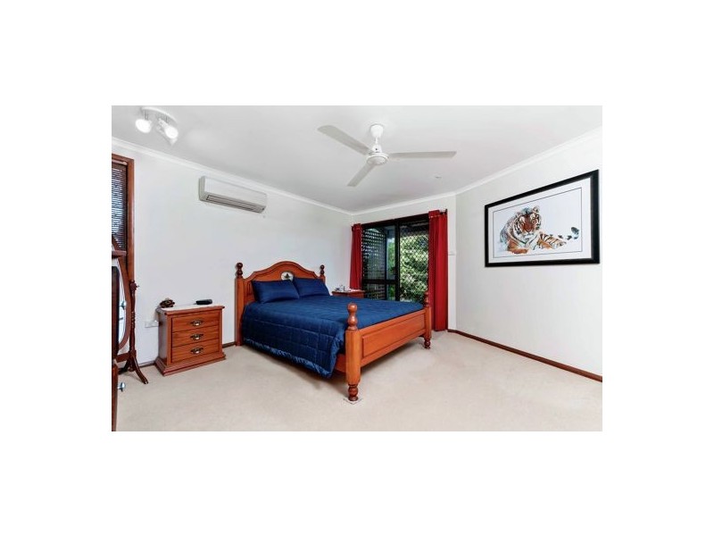 19 Hutchinson Street, Edge Hill QLD 4870