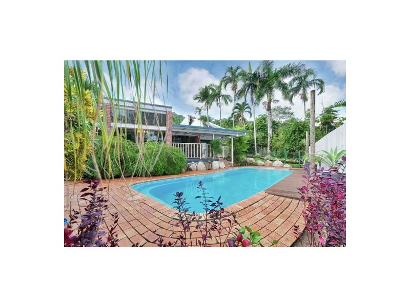19 Hutchinson Street, Edge Hill QLD 4870
