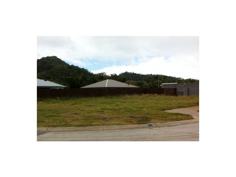 2 Bluecove Circuit, Trinity Park QLD 4879