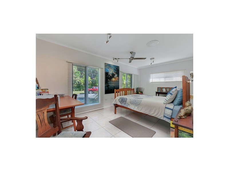 29 Passchendaele Street, Stratford QLD 4870