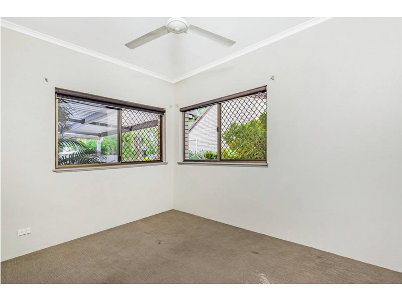 19/21-31 Poinciana Street, Holloways Beach QLD 4878