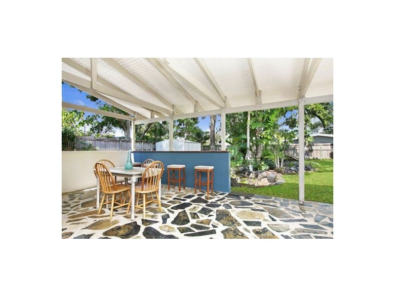 7 Cassia Street, Holloways Beach QLD 4878