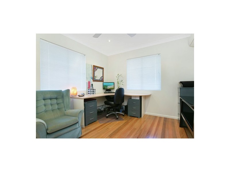 7 Cassia Street, Holloways Beach QLD 4878