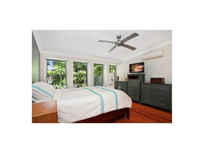 7 Cassia Street, Holloways Beach QLD 4878