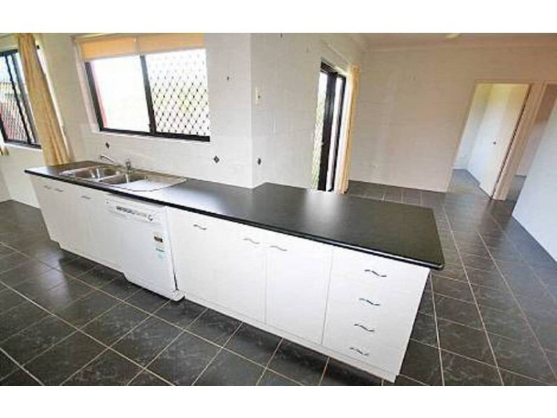 8 Avondale Street, Mount Sheridan QLD 4868