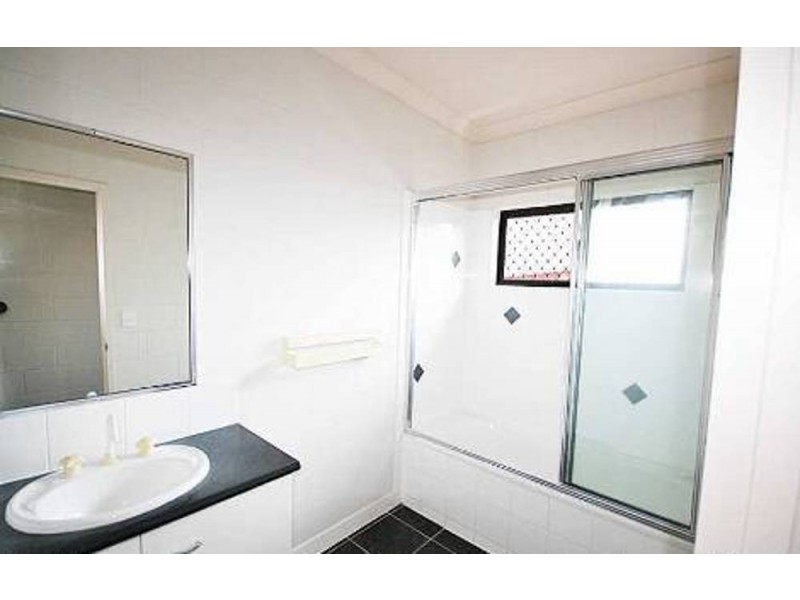 8 Avondale Street, Mount Sheridan QLD 4868