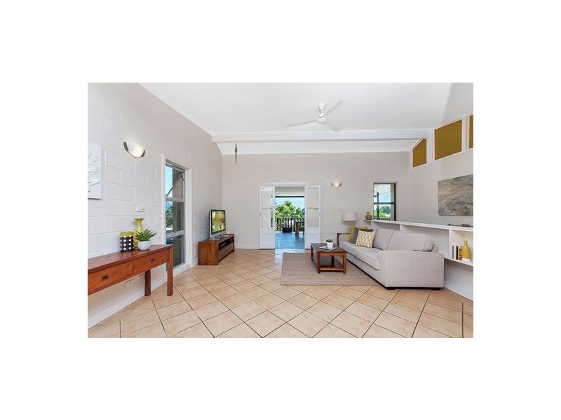 21 Blue Hills Crescent, Freshwater QLD 4870