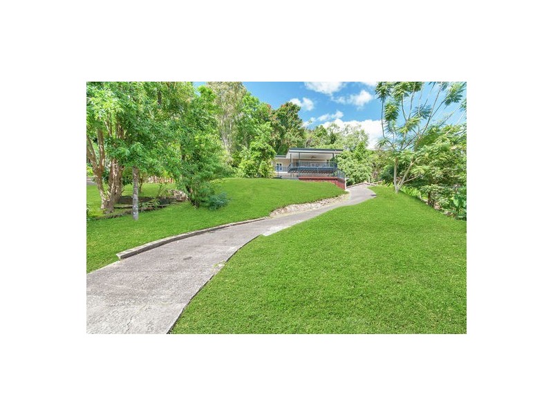 21 Blue Hills Crescent, Freshwater QLD 4870