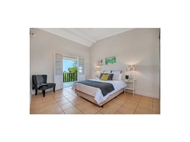 21 Blue Hills Crescent, Freshwater QLD 4870
