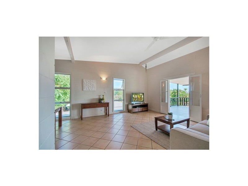 21 Blue Hills Crescent, Freshwater QLD 4870