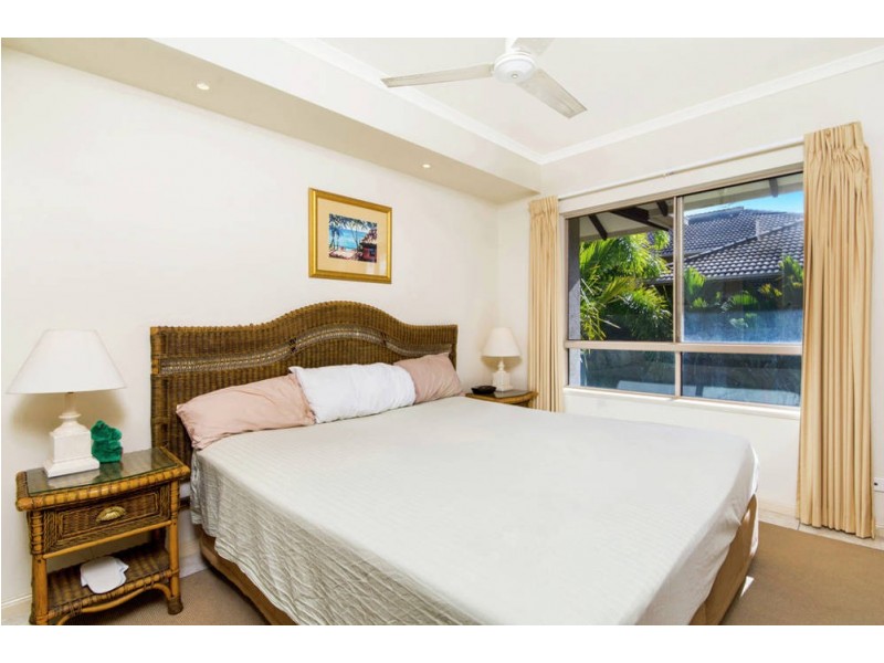 816/2 Greenslopes Street, Cairns North QLD 4870