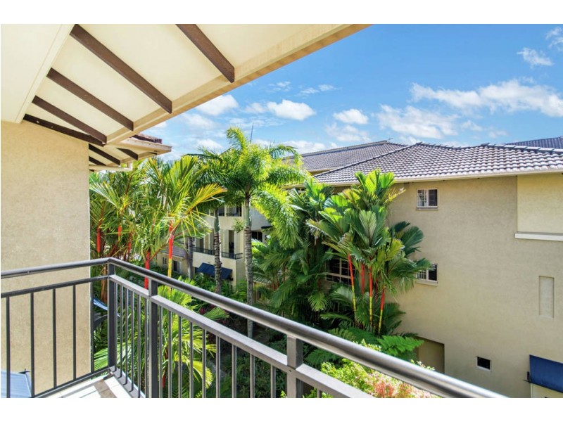 816/2 Greenslopes Street, Cairns North QLD 4870