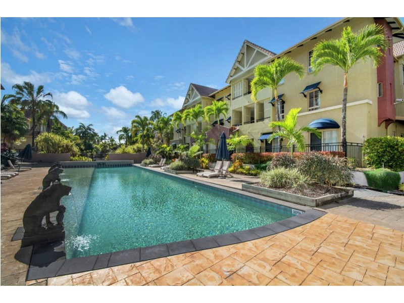 816/2 Greenslopes Street, Cairns North QLD 4870