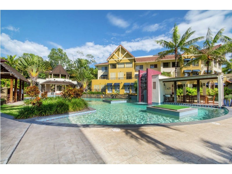 816/2 Greenslopes Street, Cairns North QLD 4870