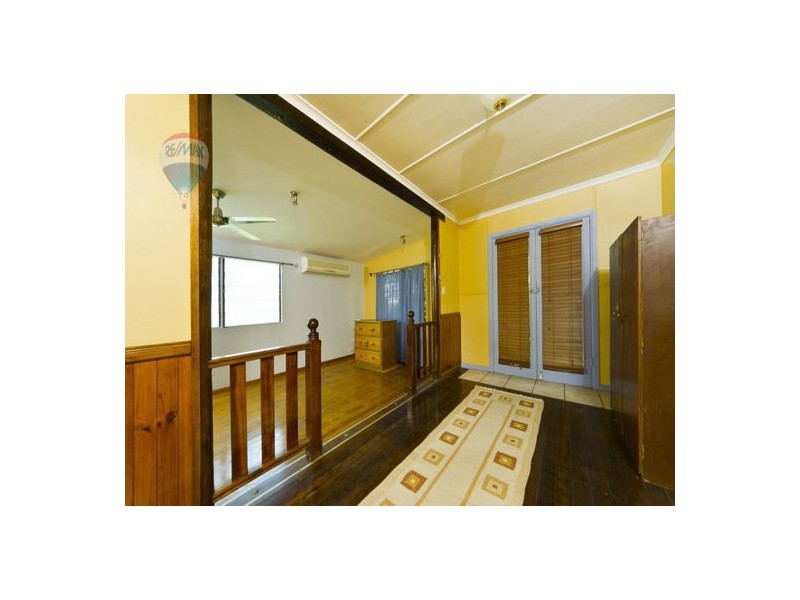 8 Dollisson Street, Manunda QLD 4870