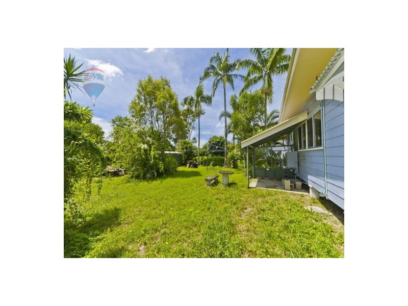 8 Dollisson Street, Manunda QLD 4870