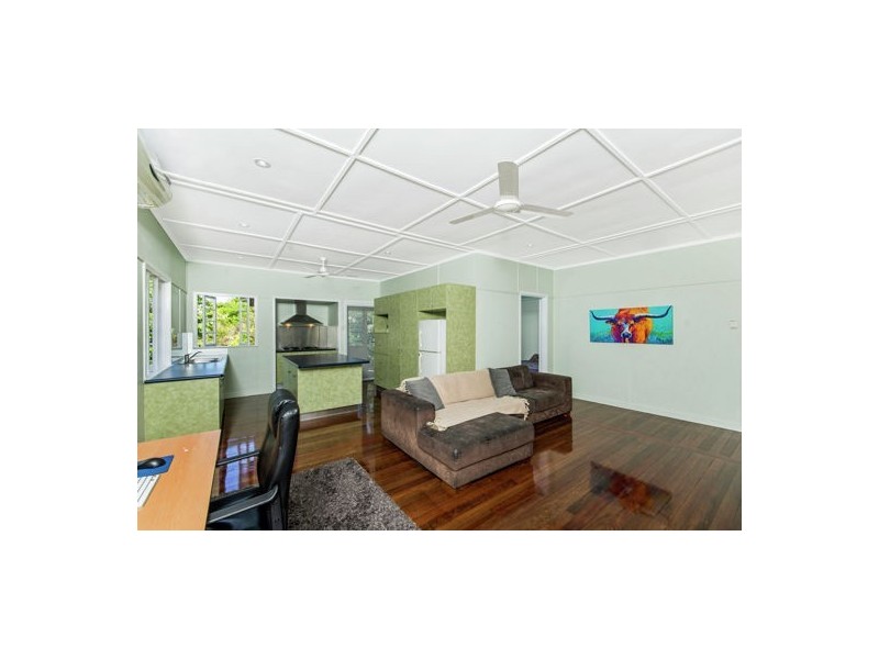 6 Gordon Street, Earlville QLD 4870