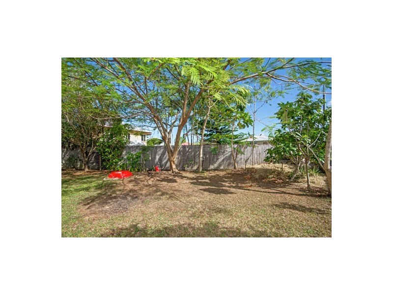 6 Gordon Street, Earlville QLD 4870