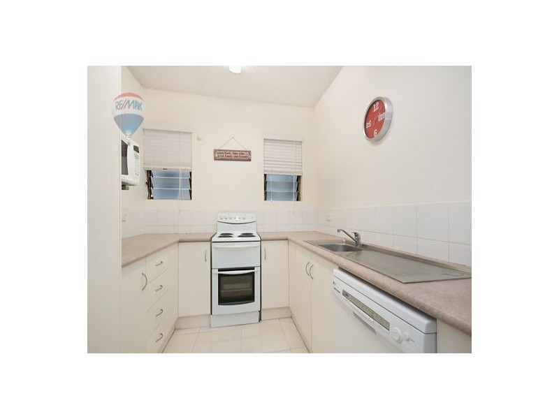 8/49 Digger Street, Cairns QLD 4870