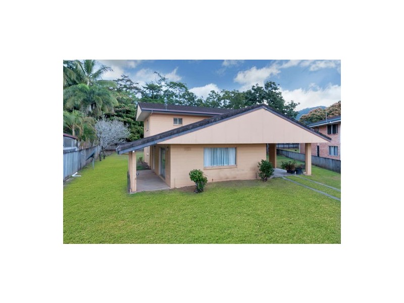 4 Maina Street, Woree QLD 4868