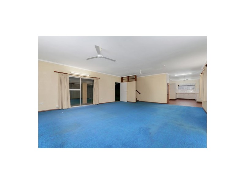 4 Maina Street, Woree QLD 4868