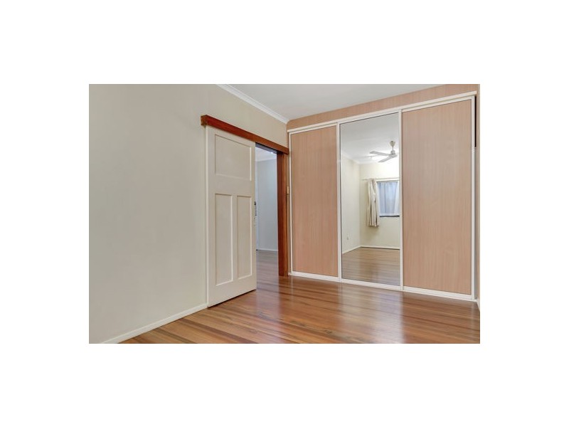 4 Maina Street, Woree QLD 4868