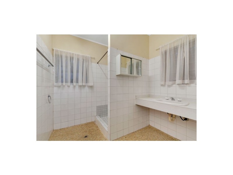 4 Maina Street, Woree QLD 4868