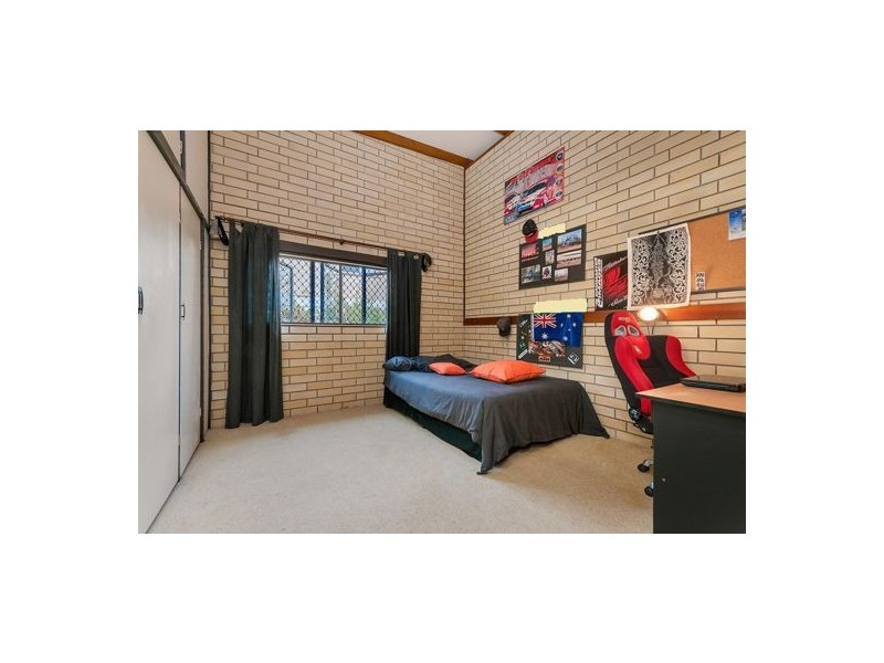 23 Walnut Street, Holloways Beach QLD 4878