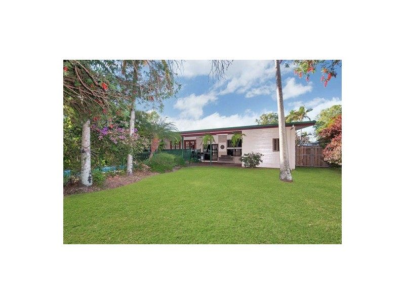 23 Walnut Street, Holloways Beach QLD 4878