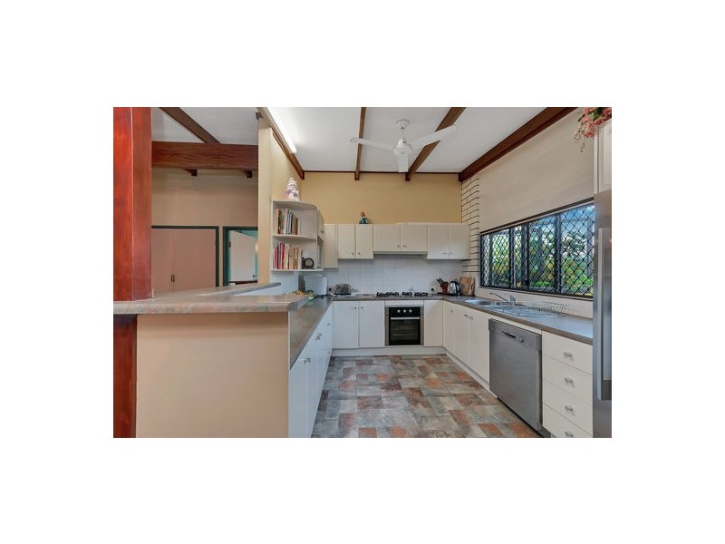 23 Walnut Street, Holloways Beach QLD 4878