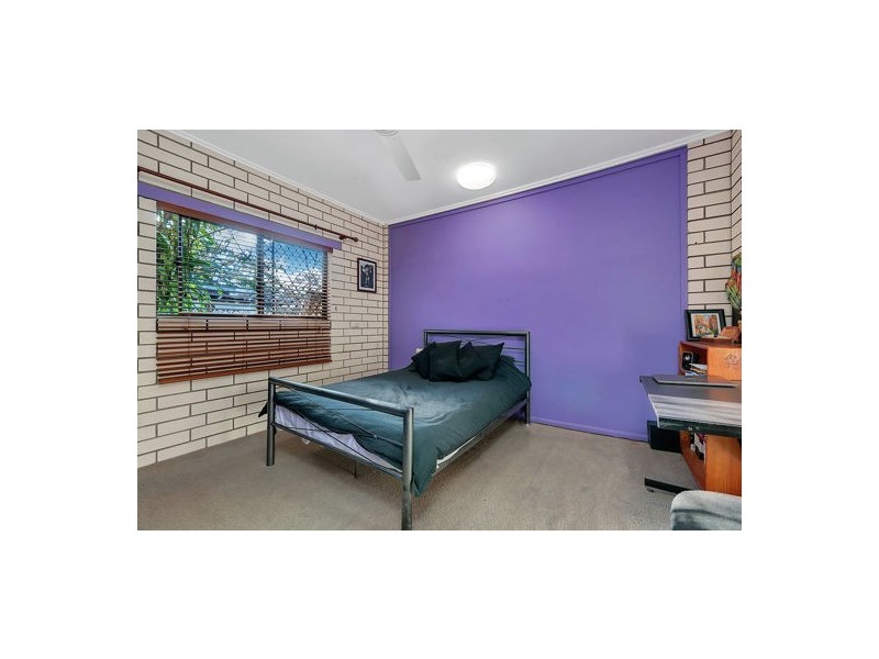 23 Walnut Street, Holloways Beach QLD 4878