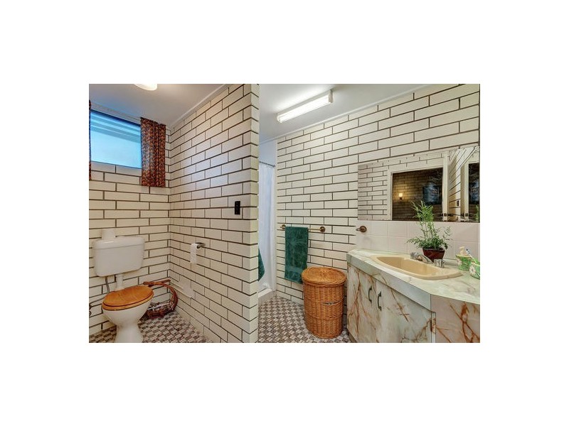 23 Walnut Street, Holloways Beach QLD 4878