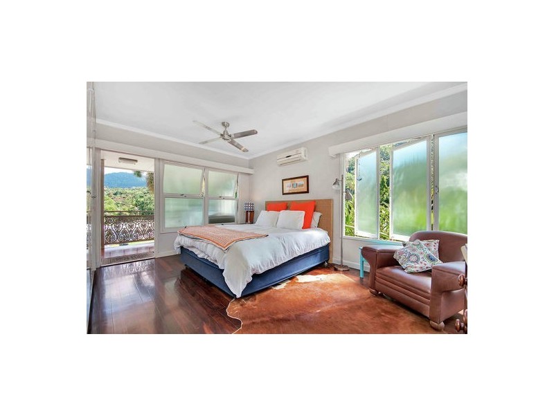 80 Hillview Crescent, Whitfield QLD 4870