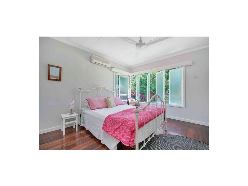 80 Hillview Crescent, Whitfield QLD 4870