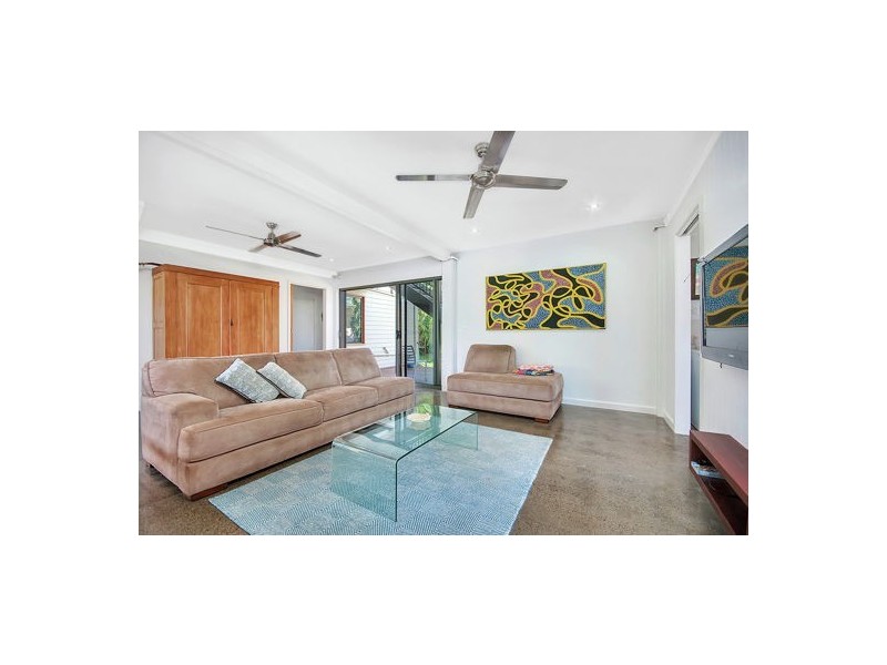 80 Hillview Crescent, Whitfield QLD 4870