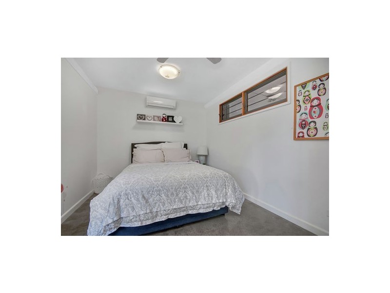 80 Hillview Crescent, Whitfield QLD 4870
