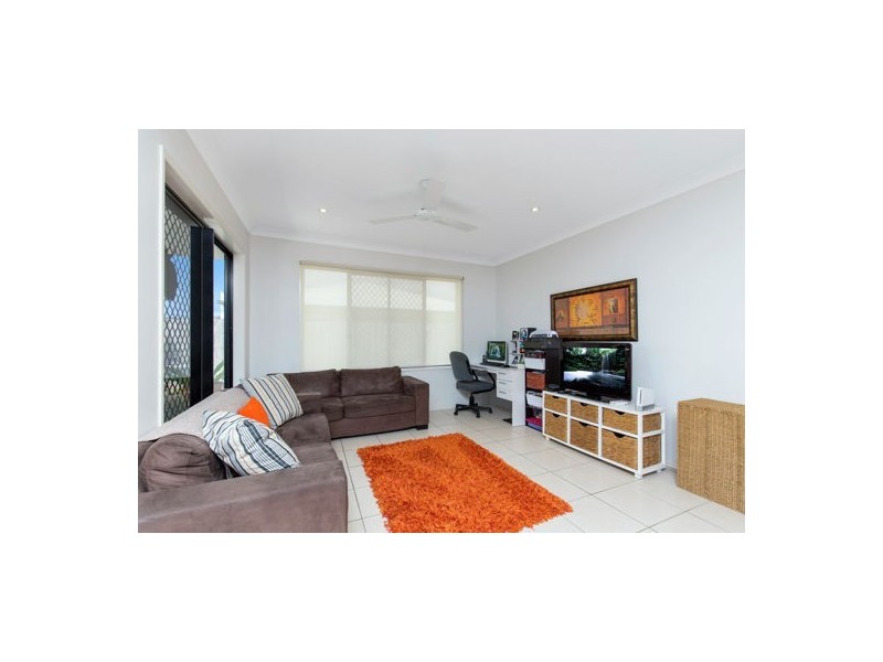 60 Leftwich Street, White Rock QLD 4868
