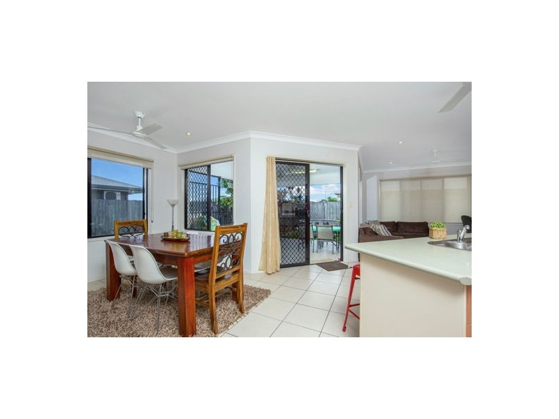 60 Leftwich Street, White Rock QLD 4868