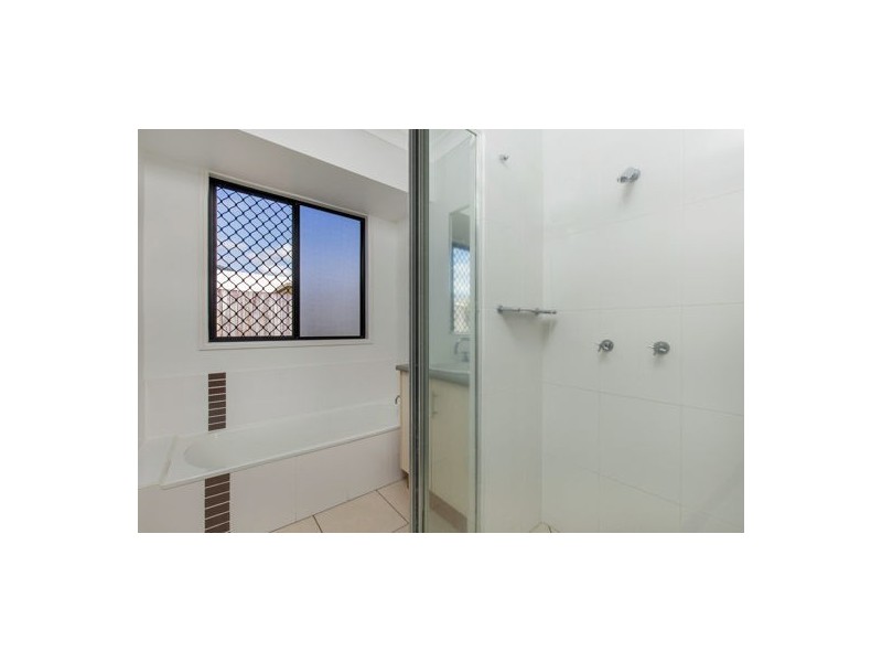 60 Leftwich Street, White Rock QLD 4868