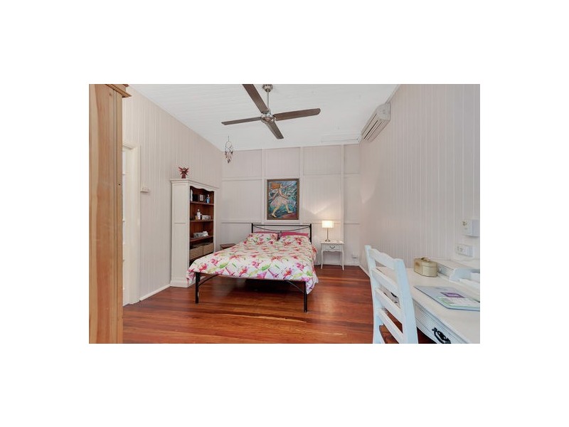 7 Hall Street, Edge Hill QLD 4870